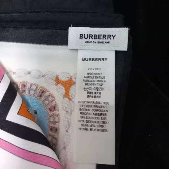 Burberry Silk scarf - Picture 3 of 5